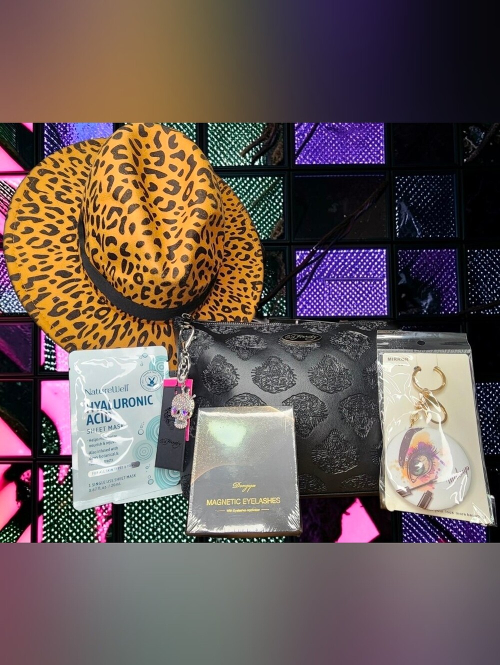 Ed Hardy Black Embossed Tiger Tattoo Makeup Pouch / Cosmetic Case Beauty Set NWT